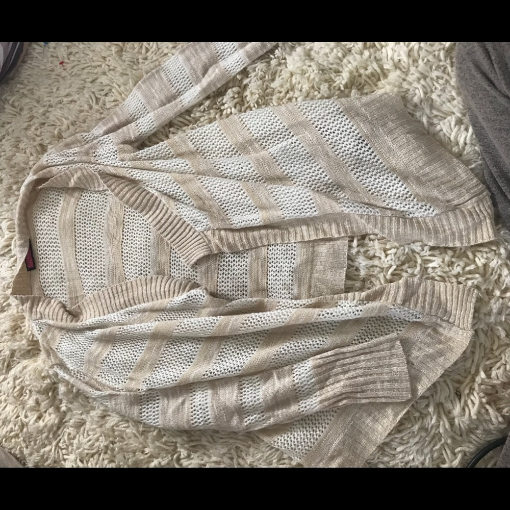 Cardigan - Picture 2 of 6